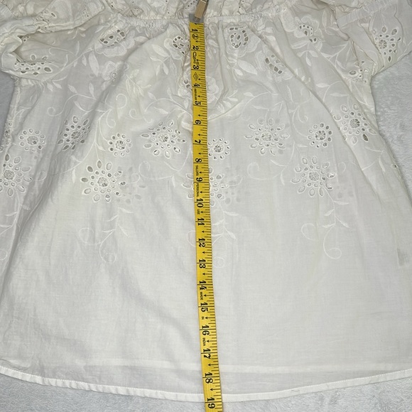 Haute Project Women’s White Eyelet Off-Shoulder Top Large - Picture 10 of 10